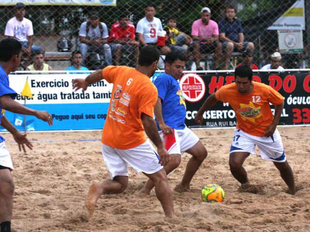  Campeonato de beach soccer masculino come&ccedil;a amanh&atilde; na Capital