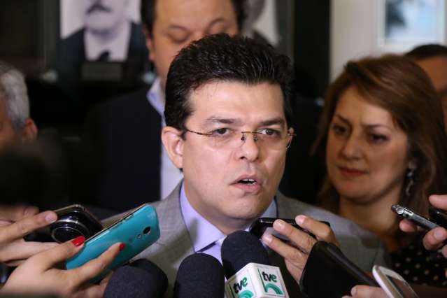 Prefeito promete 100 leitos na Santa Casa e nova UPA at&eacute; setembro