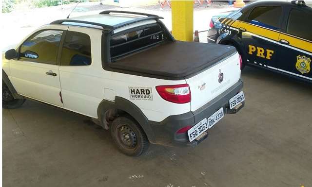 Homem &eacute; preso com carro roubado e receberia R$1,5 mil para lev&aacute;-lo ao Paraguai