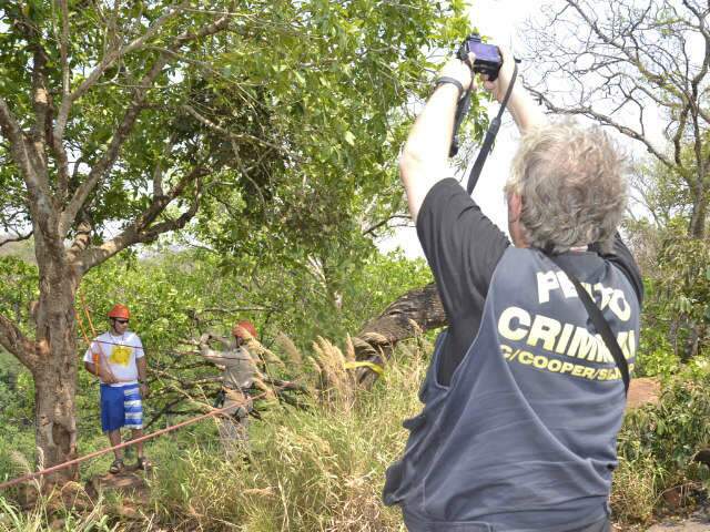  Nove meses depois, reconstitui&ccedil;&atilde;o de morte emociona fam&iacute;lia no Inferninho