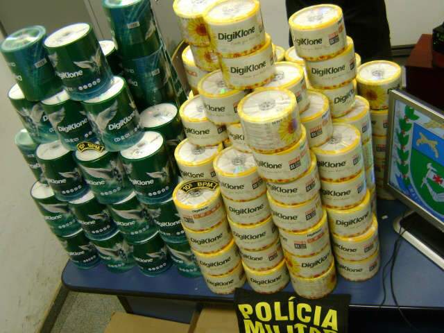  Contrabando de 11 mil CDs e DVDs &eacute; apreendido na Rodovi&aacute;ria da Capital