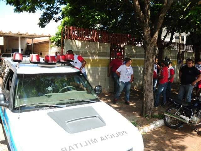 Sem vigilantes, bancos apelam &agrave; PM para movimentar dinheiro