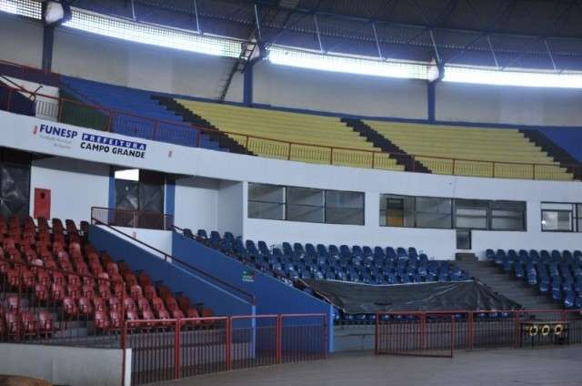 Buscando grandes eventos, governo quer est&aacute;dio e vai at&eacute; ao COB