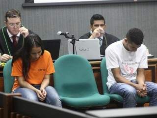 Casal teve versões conflitantes sobre o crime perante o júri, que acontece nesta sexta-feira (Foto: Marcos Ermínio)