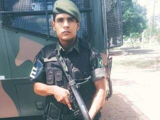 Diego era soldado na 14ª Companhia de Polícia do Exército e estava em curso de formação para cabo. (Foto: reprodução/Facebook)