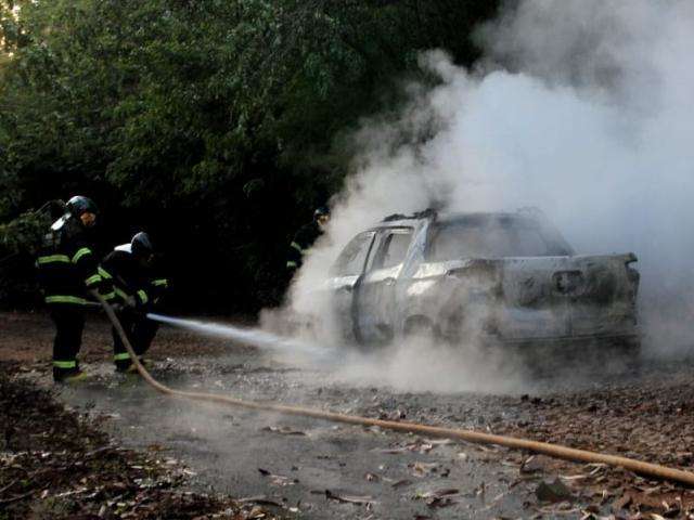 Execu&ccedil;&atilde;o de PM envolveu Fiat Toro e caminhonete, conta testemunha 