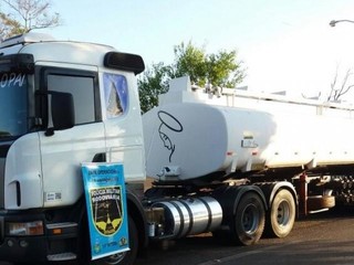 Caminhão foi carregado em Caarapó e iria para o interior do Paraná (Foto: Divulgação PRE)
