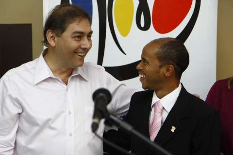 Oposição já tem votos para cassar o mandato do prefeito Alcides Bernal