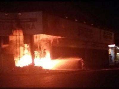 Empresas de traficante executado são incendiadas em Pedro Juan Caballero