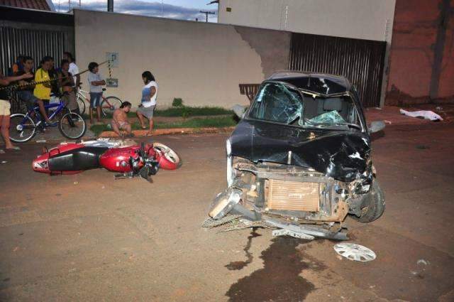 Uno colide em moto, "arrasta" piloto e o mata ap&oacute;s passar sobre o corpo