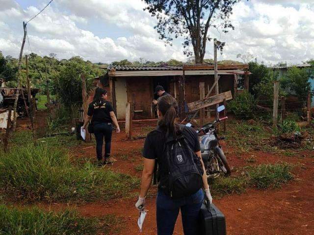 Pol&iacute;cia prende suspeita de liga&ccedil;&atilde;o com morte em &ldquo;tribunal do crime&rdquo;