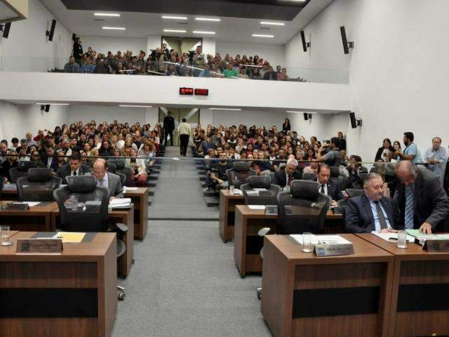 Projeto cria regras para fechamento de escolas estaduais em MS