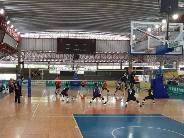 Copa Pantanal de v&ocirc;lei come&ccedil;a nesta segunda-feira com 4 jogos na Capital