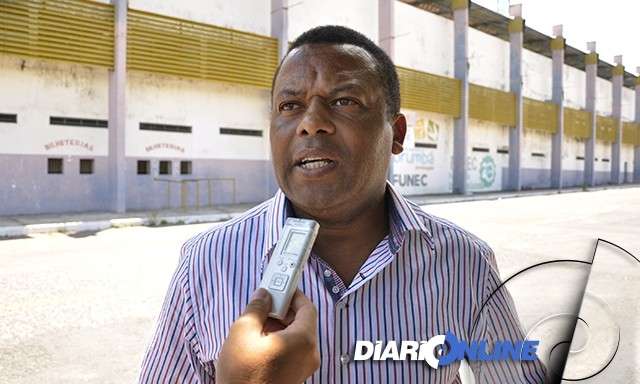 Com menos de um m&ecirc;s para estreia, Corumbaense apresenta treinador