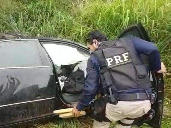 PRF apreende 600 kg de maconha em ve&iacute;culo de luxo na BR-163