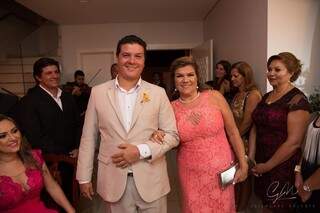 Noivo Rogério entrando no casamento. (Foto: Guilherme Molento)