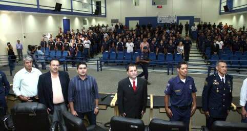  Guardas Municipais protestam por apoio &agrave; PEC que d&aacute; poder de Pol&iacute;cia &agrave; classe