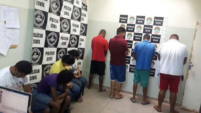 Presos s&atilde;o transferidos para Campo Grande durante opera&ccedil;&atilde;o no interior
