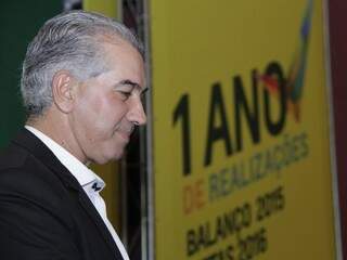 Governador Reinaldo Azambuja durante evento de balanço do primeiro ano de sua gestão, na tarde de hoje (07) em Campo Grande (Foto: Alan Nantes)