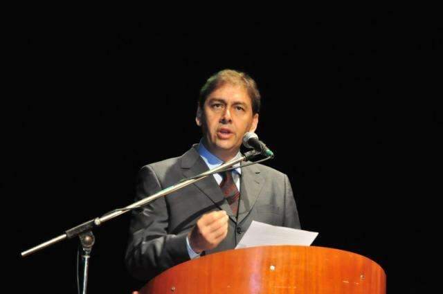 Bernal prega &quot;respeito &agrave;s diferen&ccedil;as&quot; durante diploma&ccedil;&atilde;o como prefeito