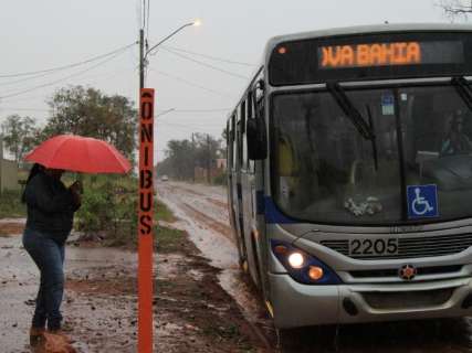 Prefeitura abre licitação para instalação de abrigos em pontos de ônibus