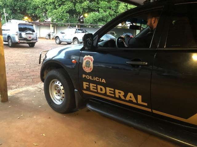 Preso com arma, filho de apontado como cabe&ccedil;a de esquema j&aacute; est&aacute; livre