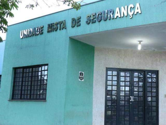 Homens &ldquo;fecham&rdquo; motorista na Avenida Afonso Pena e roubam ve&iacute;culo