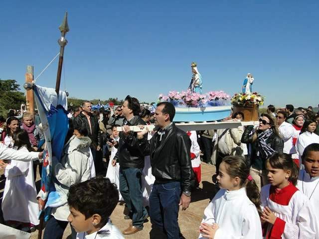 Seca no Tiet&ecirc; muda rota da festa de Nossa Senhora dos Navegantes no Estado 