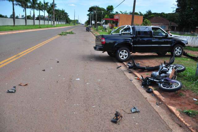  Morre no hospital motociclista v&iacute;tima de colis&atilde;o com caminhonete