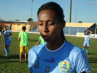 Bruna é capitã do Foz Cataratas e também faz parte da Seleção Feminina de futebol (Foto: Nyelder Rodrigues)