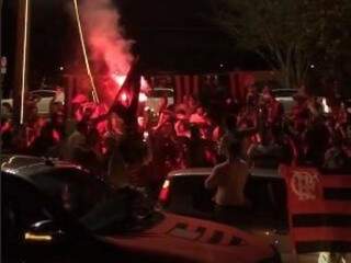 Torcida para o tr&acirc;nsito na Afonso Pena para comemorar t&iacute;tulo do Flamengo