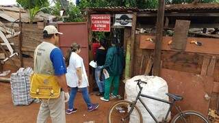 Com 70 agentes, Ponta Porã e Pedro Juan iniciam operação contra Aedes aegypti Com 70 agentes, Ponta Porã e Pedro Juan iniciam operação contra Aedes aegypti