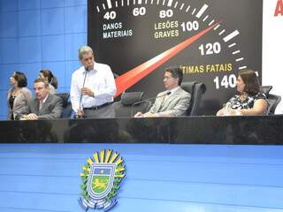O governador André Puccinelli alertou para o alto índice de acidentes e disse que é preciso previnir (Foto: Minamar Júnior)