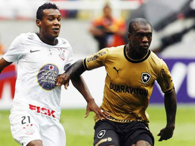  Com dois gols de Seedorf, Botafogo fica no empate com o Corinthians