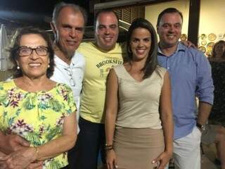 Da esquerda para direita; Geni (esposa) Claudio José Benites, e os filhos, Claudio, Izabella, Cristiano (Foto: rquivo pessoal)