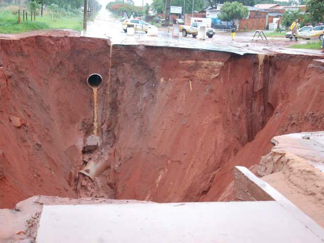  Liberada transfer&ecirc;ncia de R$ 5,9 milh&otilde;es para reparo de cratera no Nova Lima