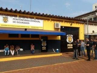 Fachada da Penitenciária Estadual de Dourados. (Foto: Osvaldo Duarte)