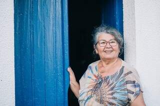 Dona Celanira deu jeitinho de colorir casa antiga, com 88 anos de história. (Foto: Giovanni Coletti)