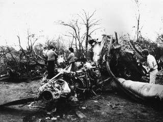 8 de setembro de 1974, queda do avião em Ponta Porã. (Foto: Roberto Higa)