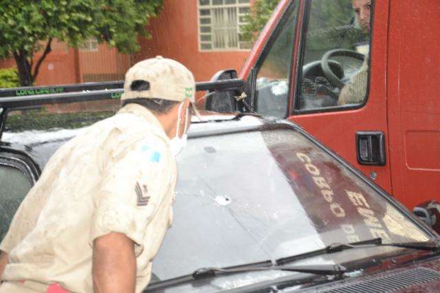 Homem tenta matar guarda municipal a tiros na avenida Gury Marques