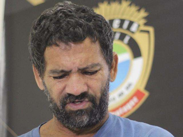 S&oacute; problema: Nando briga com lutador em pres&iacute;dio e agride servidores