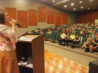 O evento contou com a participação da vice-prefeita, Adriana Lopes e a secretária-adjunta de Educação, Soraia Campos. (Foto: Divulgação/Prefeitura)