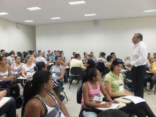 Contra &quot;S&iacute;ndrome de Gabriela&quot;, curso capacita para emprego tempor&aacute;rio