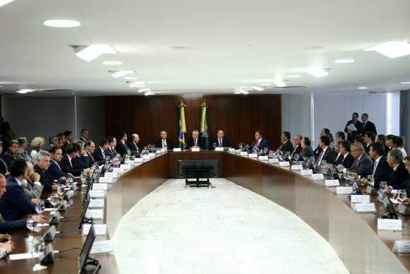 Temer: acordo com governadores &eacute; &quot;uma luz que se acende ap&oacute;s longo inverno&quot;