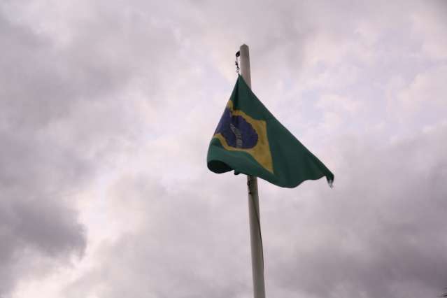 C&eacute;u amanhece parcialmente nublado e dia ser&aacute; quente na Capital
