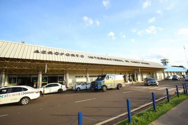 Mesmo com tempo aberto, Aeroporto Internacional opera por instrumentos