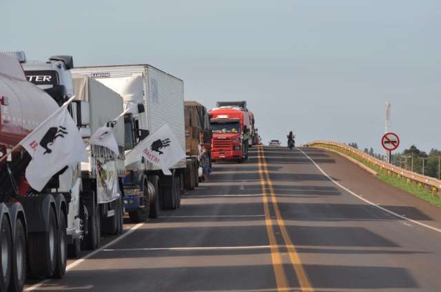 Caminhoneiros de MS ainda se articulam para aderir &agrave; greve nacional