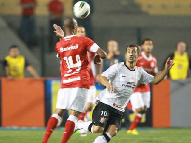  Com seis desfalques, Corinthians vence o Inter por 1 a 0 no Pacaembu