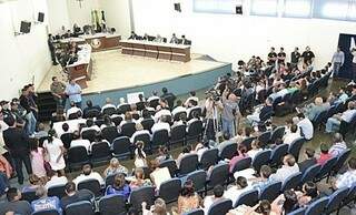 Plenário da Câmara de Naviraí, que deve realizar sessão para julgar cinco vereadores no início de abril (Foto: Reginaldo de Souza)