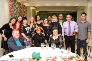 No aniversário do tio avô em Porto Alegre, com a família reunida, que os receberam no Rio Grande do Sul. (foto: Acervo Pessoal)